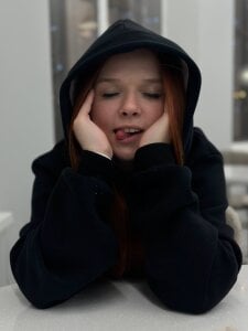 RonnieSchmertz Me?? Hình 2