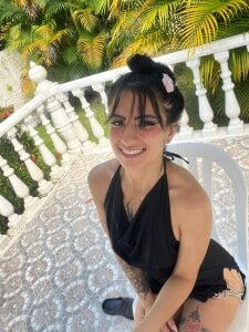 Anniee_x Vacations 🥵 Pic 4