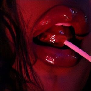 KarolinaRobinson Public Pic 3