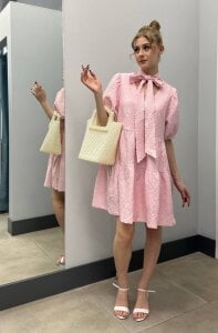 Kiki_Stacy You're grown up, but u still play with barbie doll 💜 Photo 3