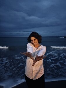 SabrinaRayX holiday by the sea, no naked) Pic 2