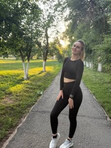 DejaBruhn Public Pic 4