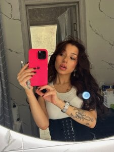 LuccianLove Public Pic