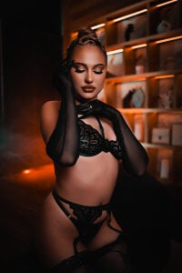 Chloe_GraceeX Public Pic