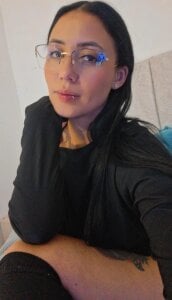 anny_roberts 🖤🤍🖤 Pic 2