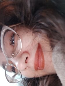 GenevaArton goofy girl Pic 4