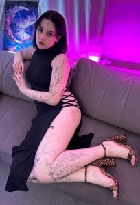 hey_tessa my new black dress Bilde 3