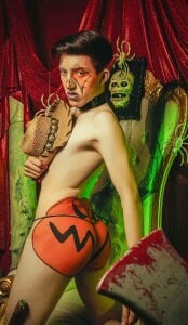 Un_Sluttyy HALLOWEEN Pic