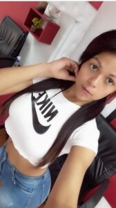 Bella_Hotx