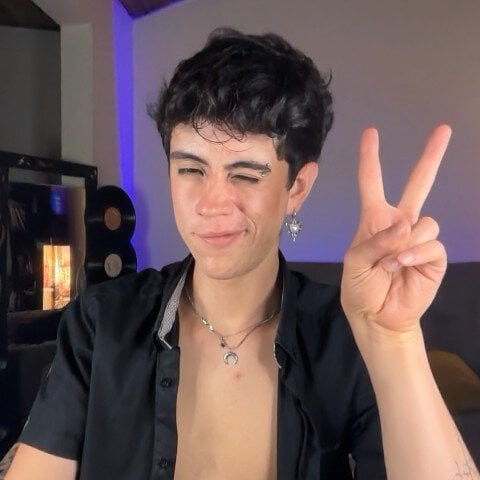 Трендове зображення  3310 Stolas_ying