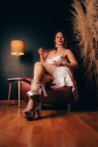 pasion y sensualidad de AngelinaBlanc_  5 photos