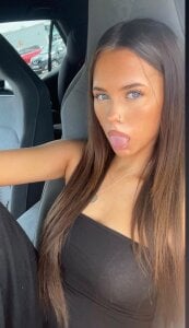 EvelynnRosee Public  6টি ছবি