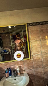 Public de HugeWhiteBoy  3 photos