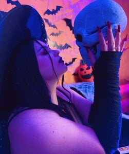 skyhotgirll 🎃🧙🏻‍♀️ Pic 2