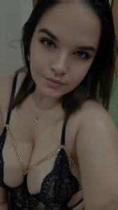 Minnie_Ella Public Pic 6