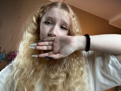 AmalElwayのHello dear, how are you doing?の枚の写真