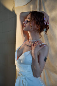 Curly_Moon Public Photo 7