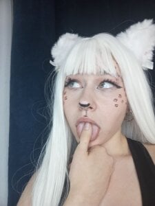 HopeKou cute kitten Pic