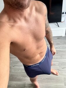 Public de MADE_IN_LONDON  4 photos