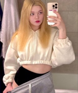 AdeleCartier me Pic 8