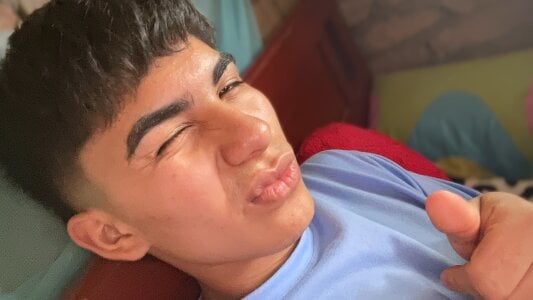 Juanessboy_ Public Pic 2