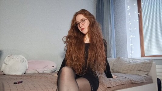 HedyContras Canvas & Lace Pic