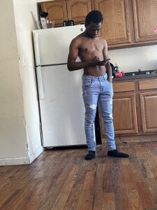 Shyguycharlie26 Public Pic 8