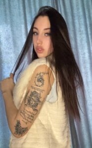 Miss__Linn 𝒇𝒓𝒆𝒔𝒉 𝒑𝒊𝒄𝒔 Poză