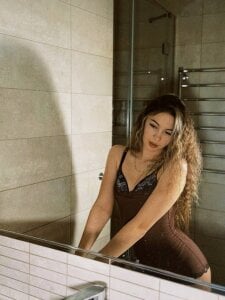 LunaCurly_ Public Pic