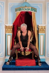 roxana_brooks My throne! Pic 3
