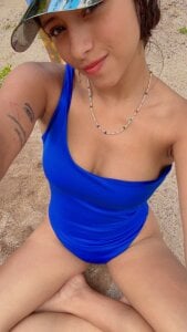 a little sun ☀️🙈🩷 de dafne17_  2 Imagens