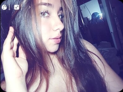 emily__r_ Public صورة واحدة|emily__r_ Public صورتان|emily__r_ Public  2 صور|emily__r_ Public  2 صورة