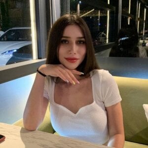 Yesmymiaの2の枚の写真