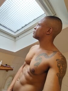 BLACK-O-TOP Public Pic 2