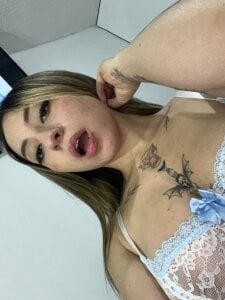 samarajhonsonSamara horny and wet图片