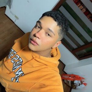 dear_oss1 look at my eyes Pic 3