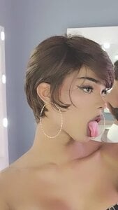 NaomiSteward Just me, feeling comfy… but somehow still thinking of you. ✨ Pic