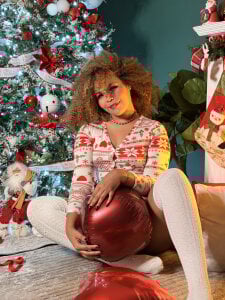 NiaColusi your sweetie Nia Pic 4