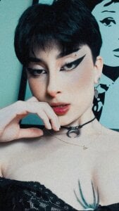 EmmaCollins___ Public Pic 5