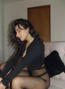 Zafira_Montiel Sweet fire Pic 2