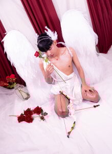 Liam_Sinclair 🍓❤️ Wrapped like a Valentine gift… just for you. Pic 4