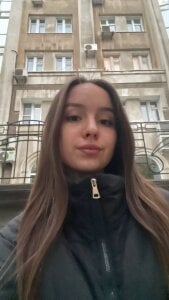 LisaSmiths Making Nails!! Pic 5