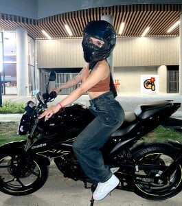 Clara_Luu Accelerating hearts, not just engines 🏍😍 صورة واحدة|Clara_Luu Accelerating hearts, not just engines 🏍😍 صورتان|Clara_Luu Accelerating hearts, not just engines 🏍😍  2 صور|Clara_Luu Accelerating hearts, not just engines 🏍😍  2 صورة