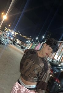 dani_angels__ Hot in the street  4টি ছবি