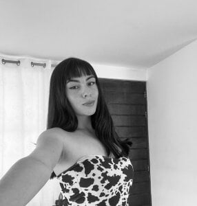 IsabellaSweet__ Public Pic 3