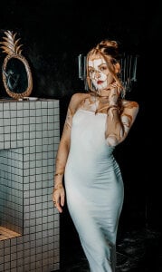 stay_with_alice Golden Foto