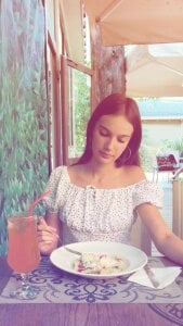 NeliaVandresar after the broadcast Pic 3