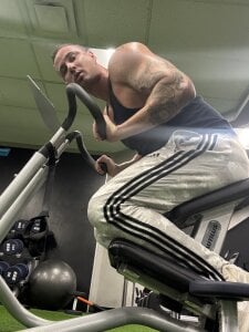 Honorablyrespectedgent Clothed รูป  8