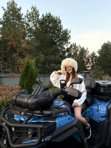 TashaCajune Which picture do you like the most ?💖 Pic 5