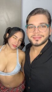 yourlatinhot 🔥👀 Foto 2